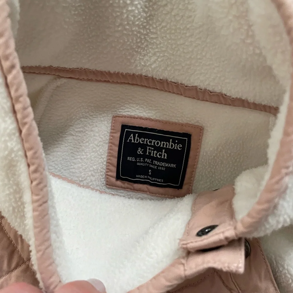 Abercrombie & Fitch Asymmetric Snap Pullover Fleece - Picture 3 of 5